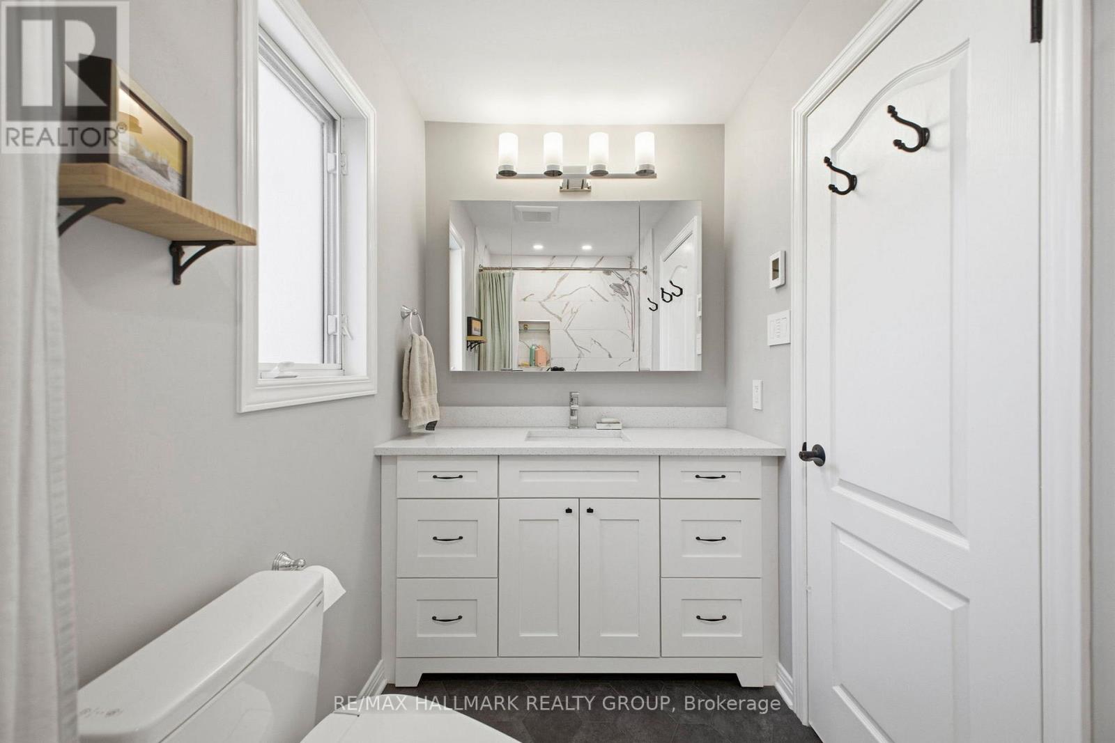 2 Bed, 3 Bath House for Sale in Ottawa – 303B JAMES STREET, Ottawa – MLS# X13462150 - Image 28