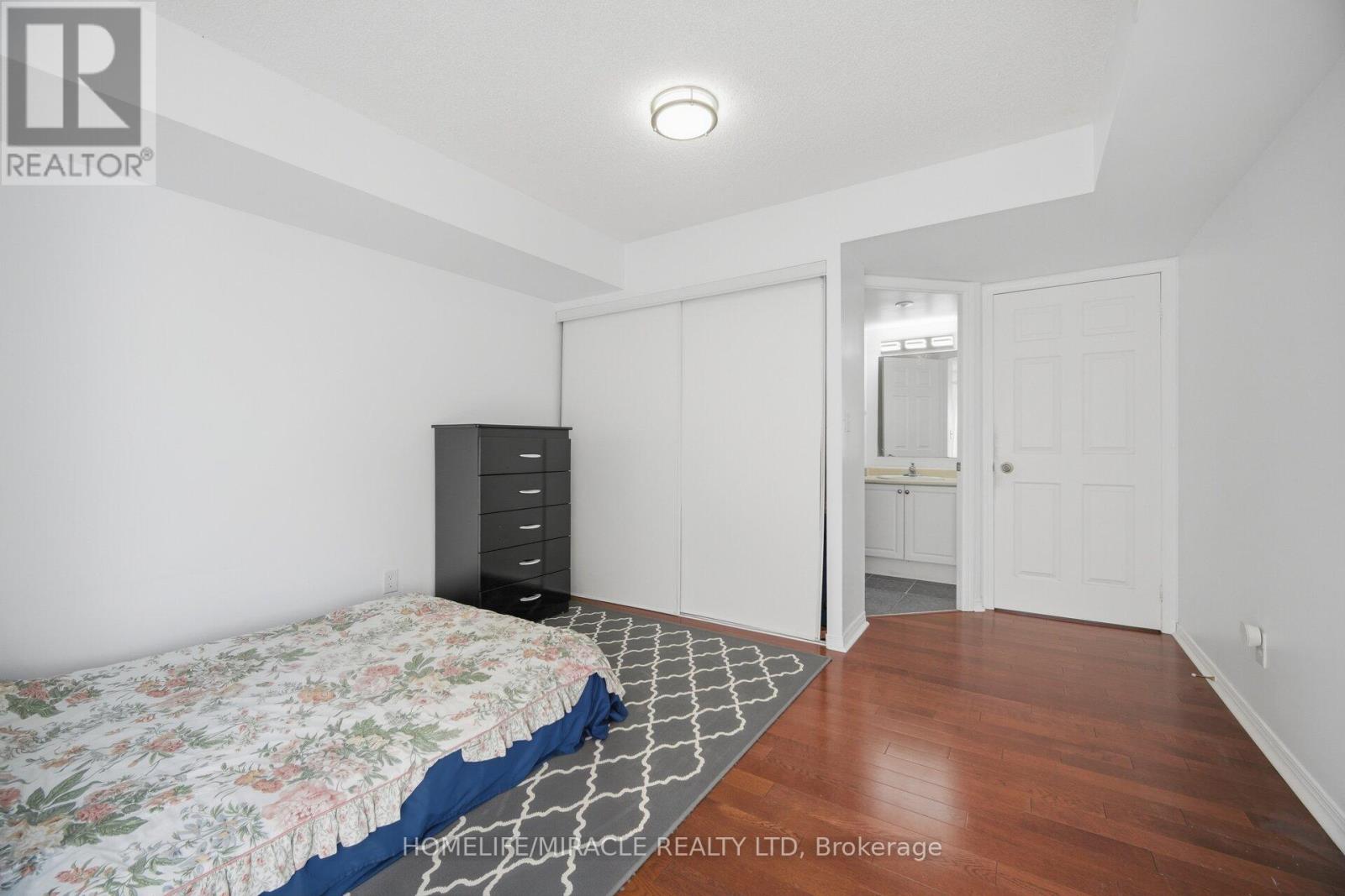 #2002 3049 FINCH AVENUE W - 16