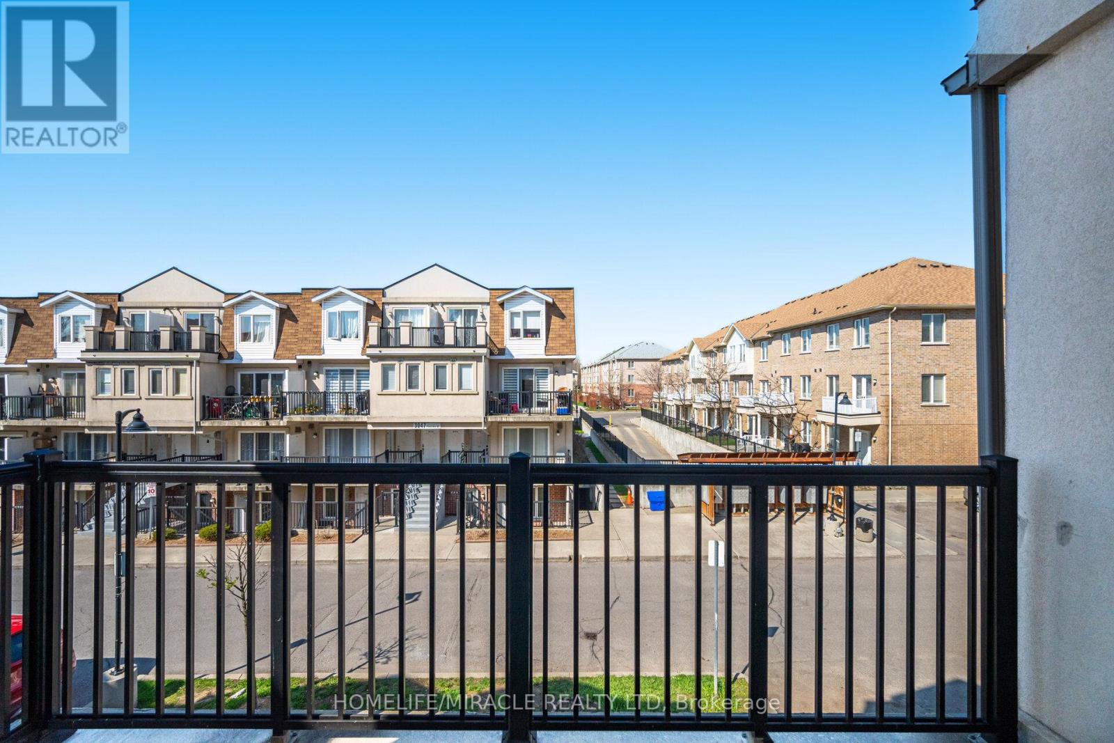 #2002 3049 FINCH AVENUE W - 13