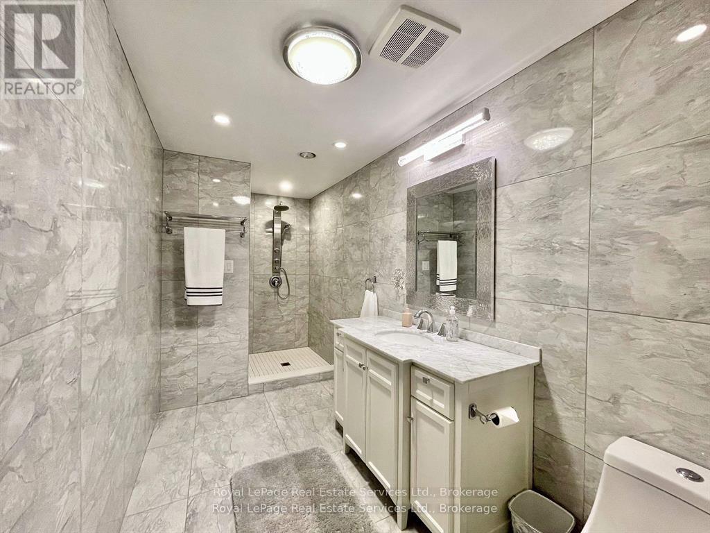 184 DUNDAS STREET E - 24