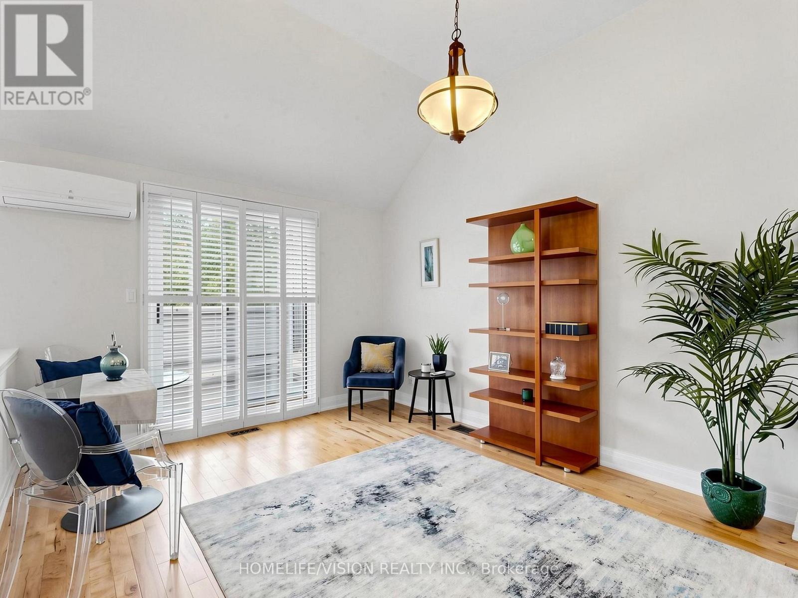 #TH2 175 GRAND AVENUE - 36