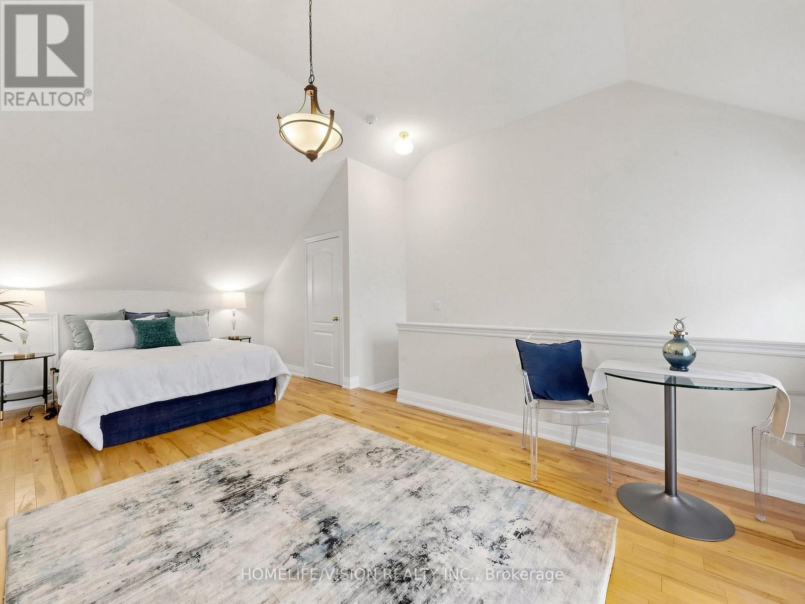 #TH2 175 GRAND AVENUE - 38