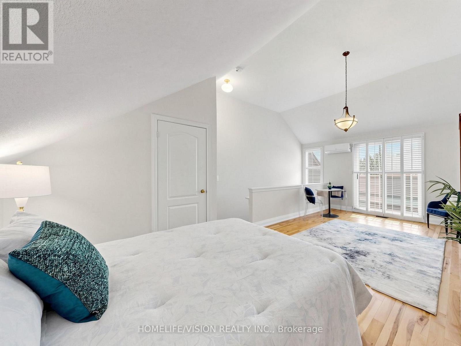 #TH2 175 GRAND AVENUE - 39