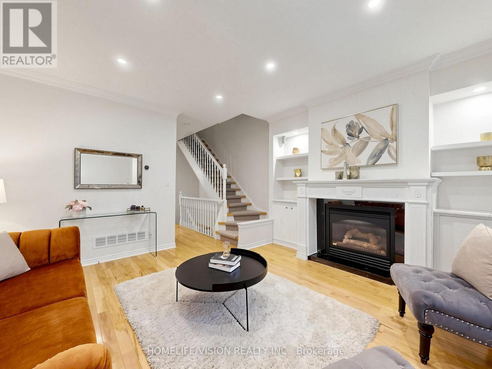 #TH2 175 GRAND AVENUE - 8