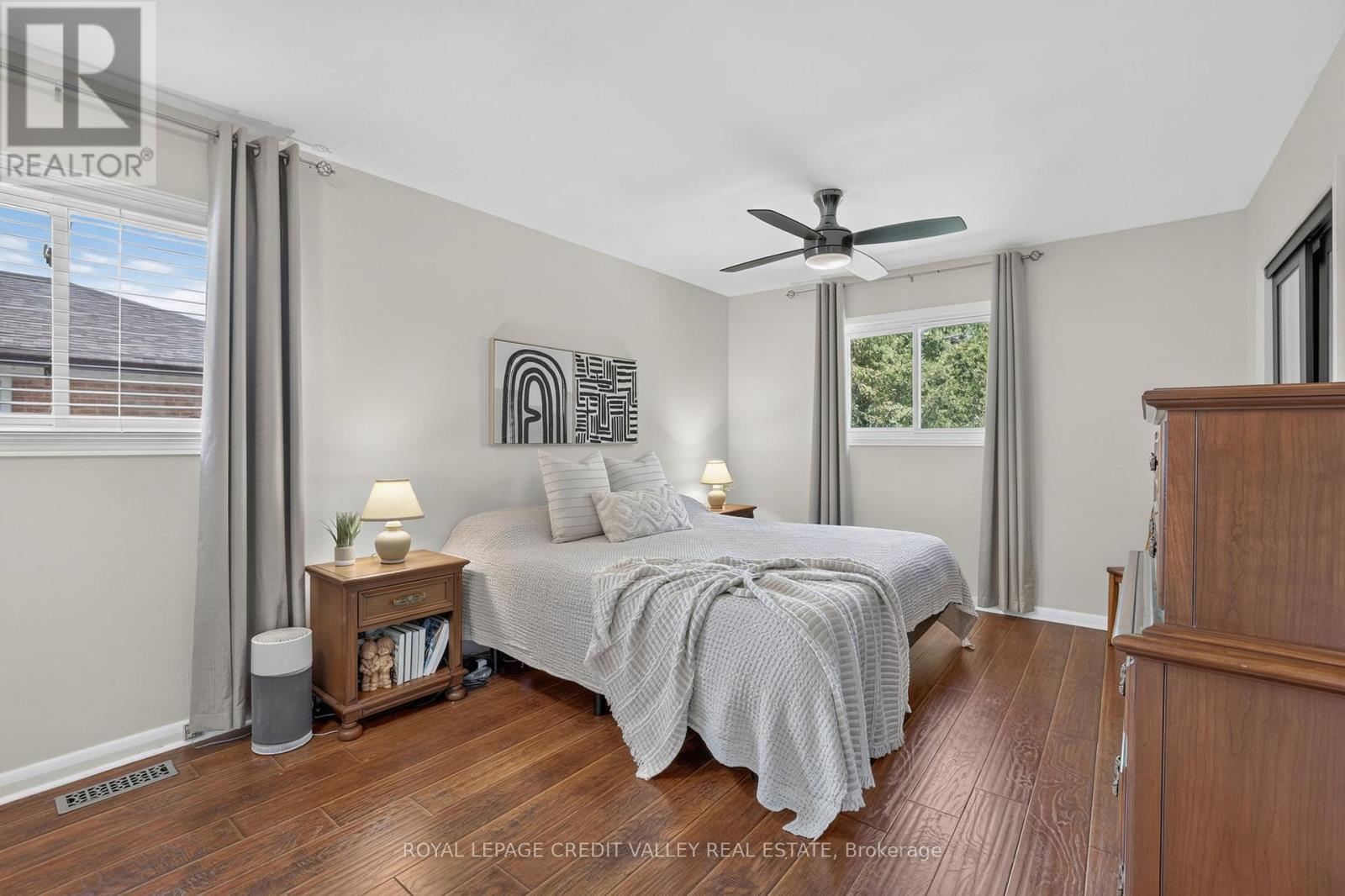 80 CORNWALL ROAD - 15