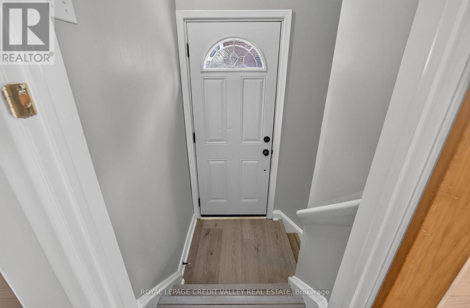 80 CORNWALL ROAD - 20