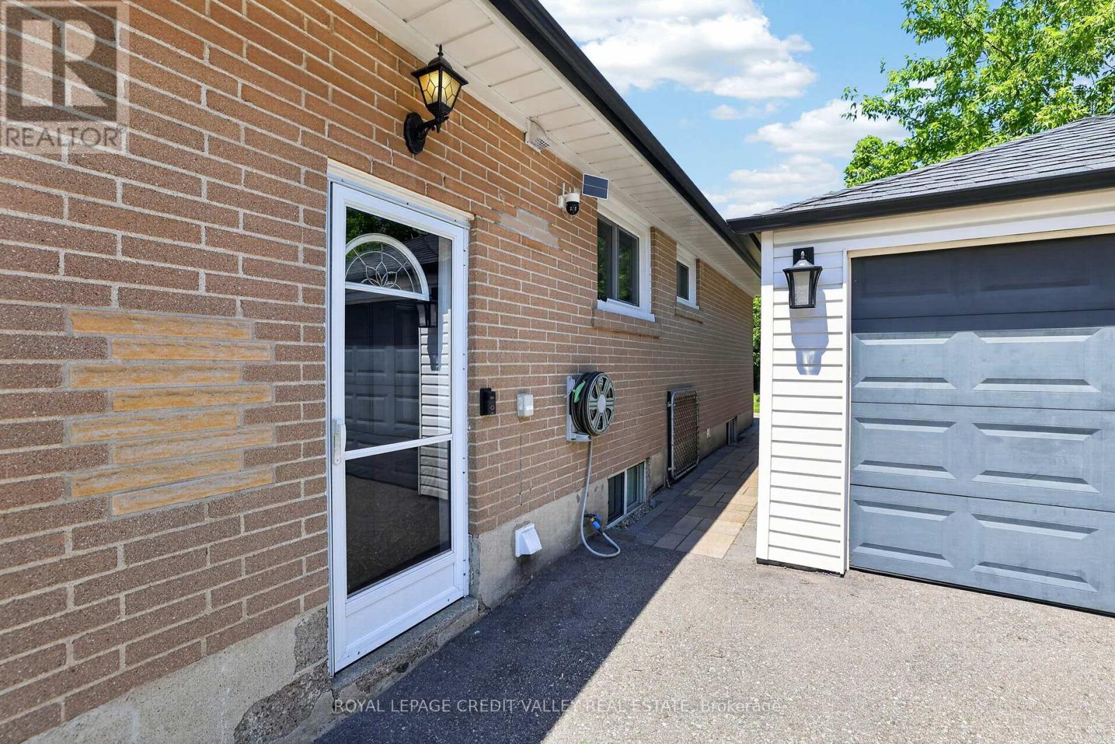 80 CORNWALL ROAD - 31