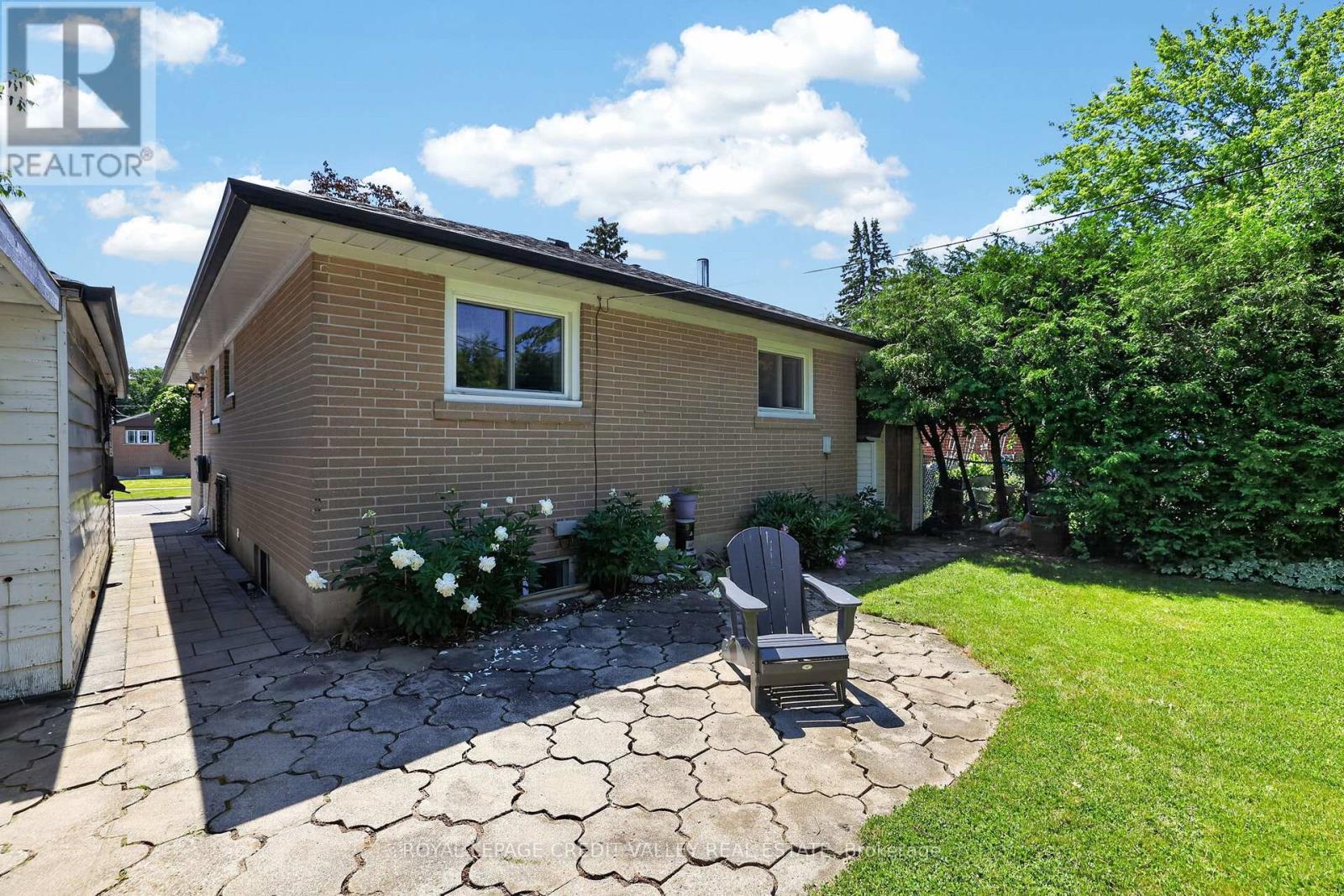 80 CORNWALL ROAD - 34
