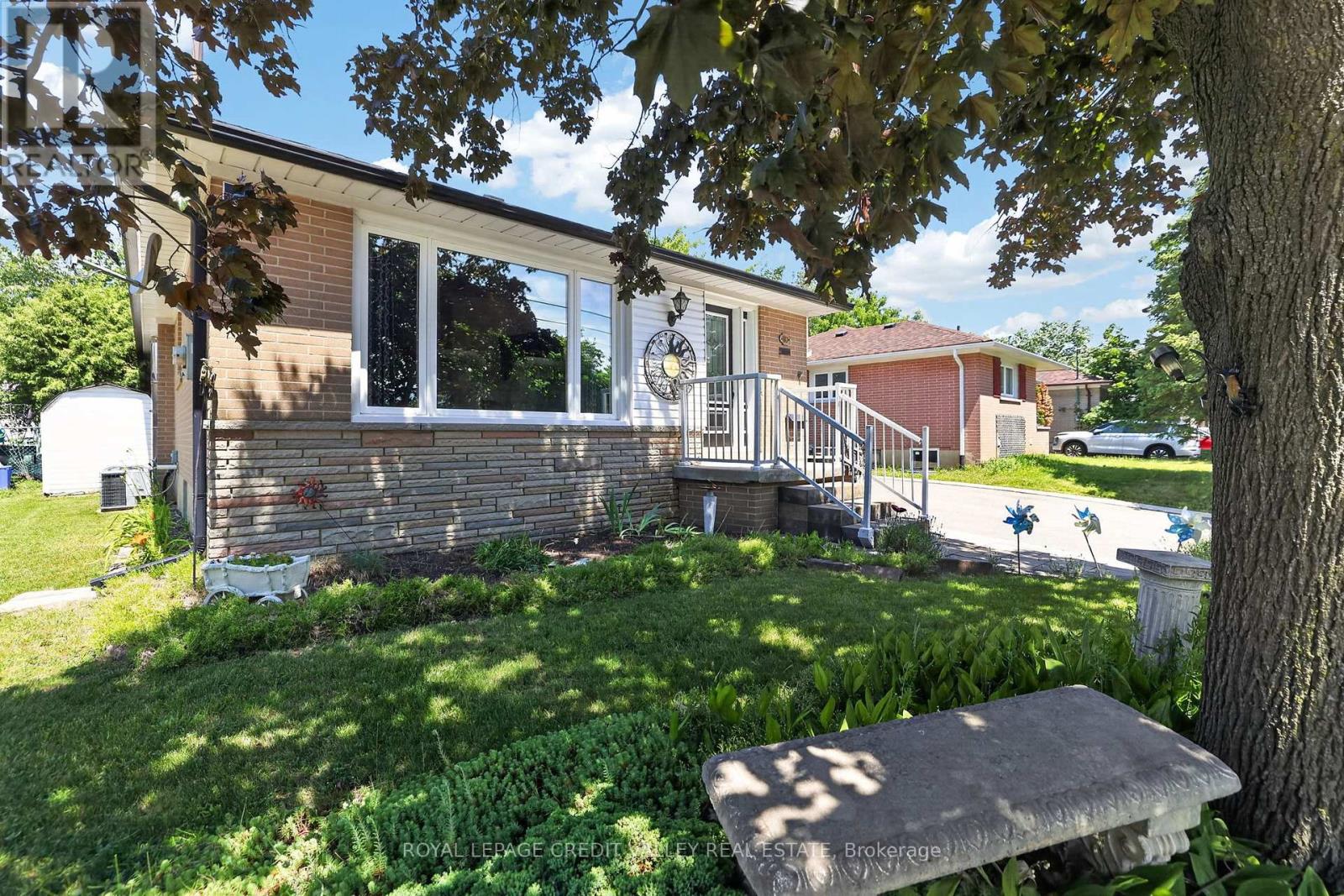 80 CORNWALL ROAD - 37