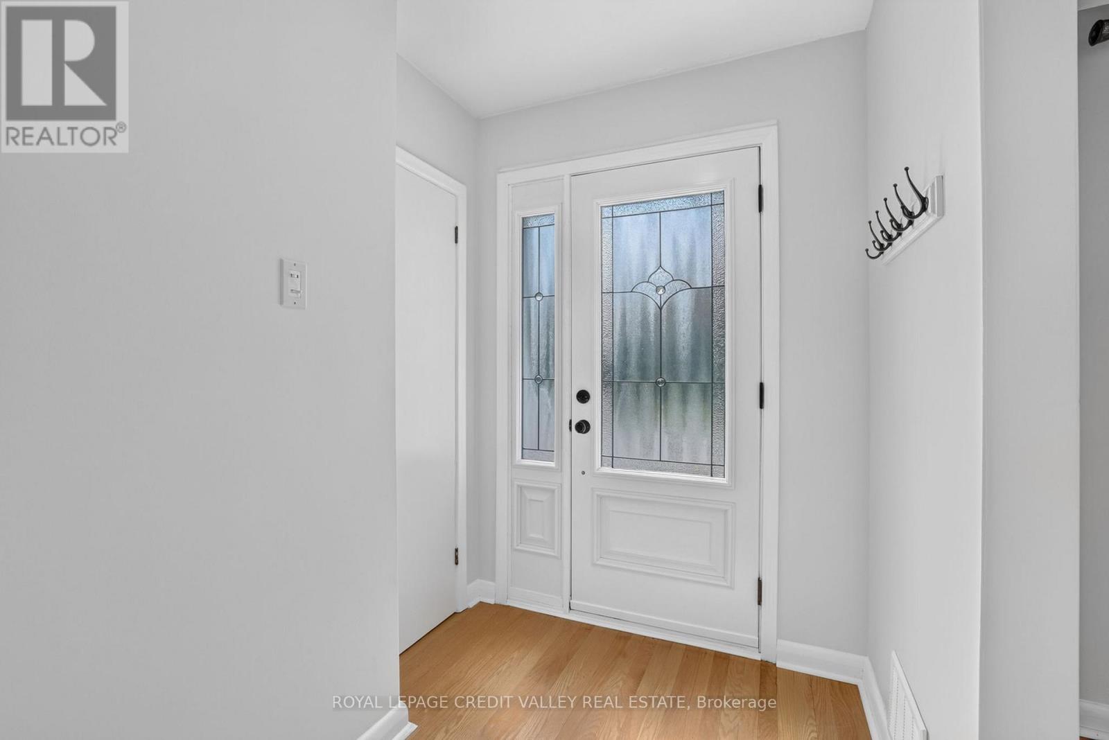 80 CORNWALL ROAD - 4