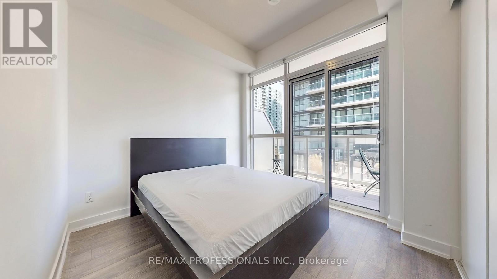 #504 251 MANITOBA STREET - 4
