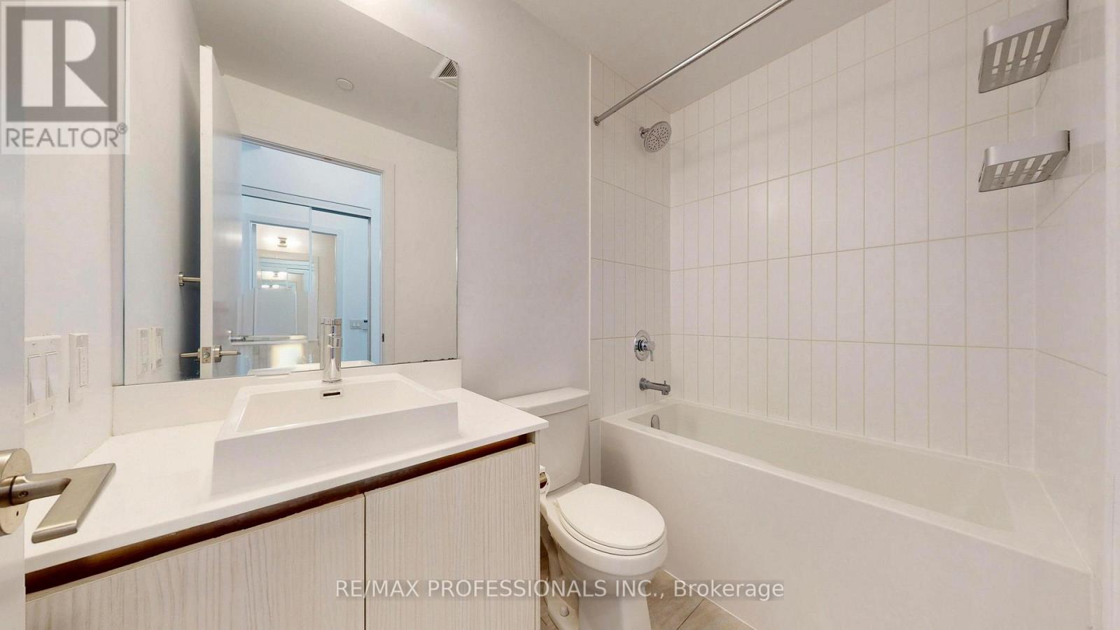 #504 251 MANITOBA STREET - 5