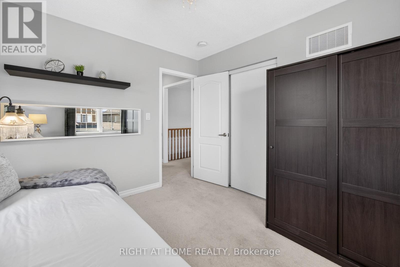 615 HEPBURN ROAD - 33