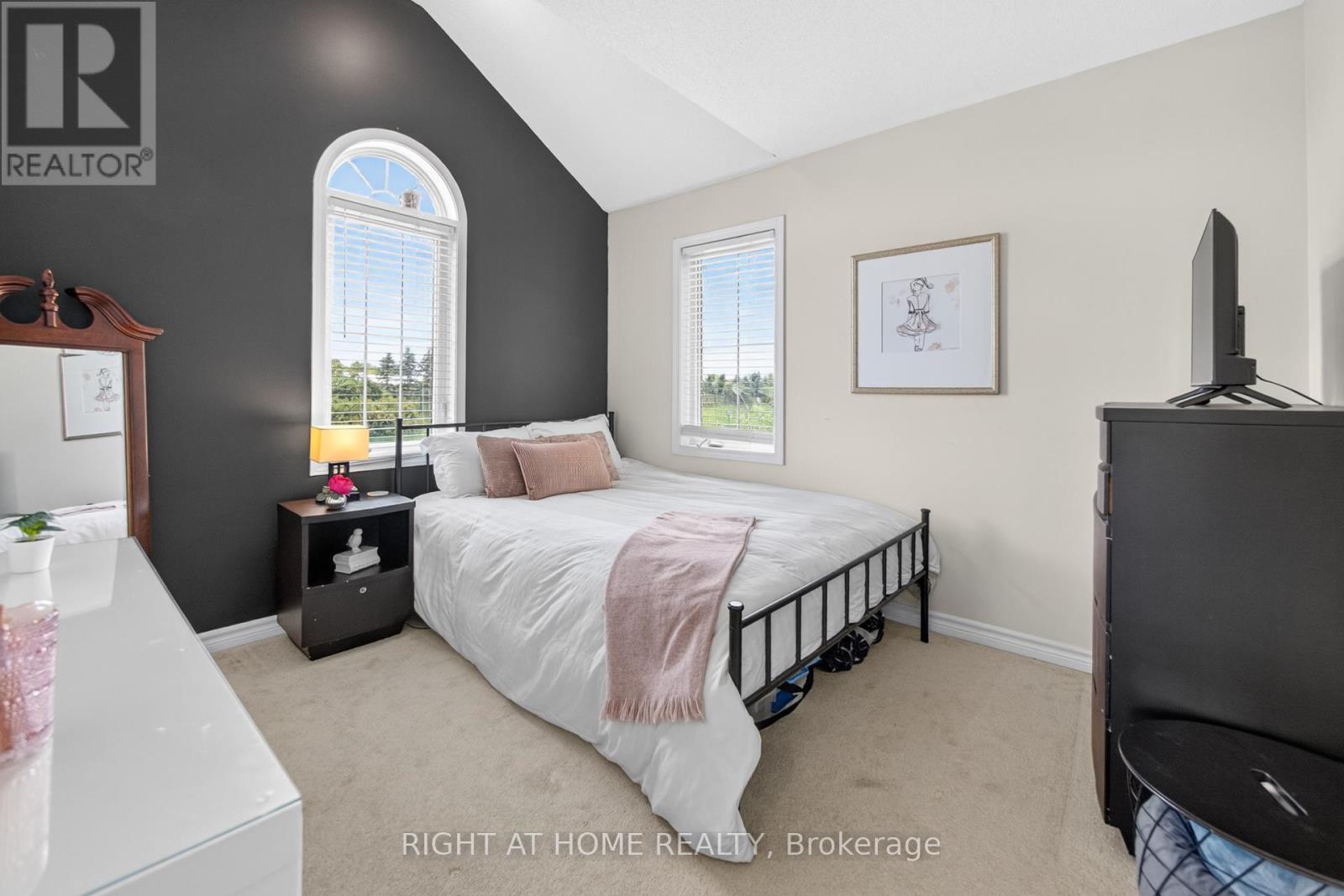 615 HEPBURN ROAD - 35
