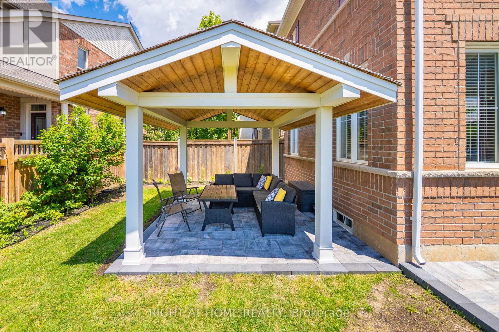 615 HEPBURN ROAD - 41