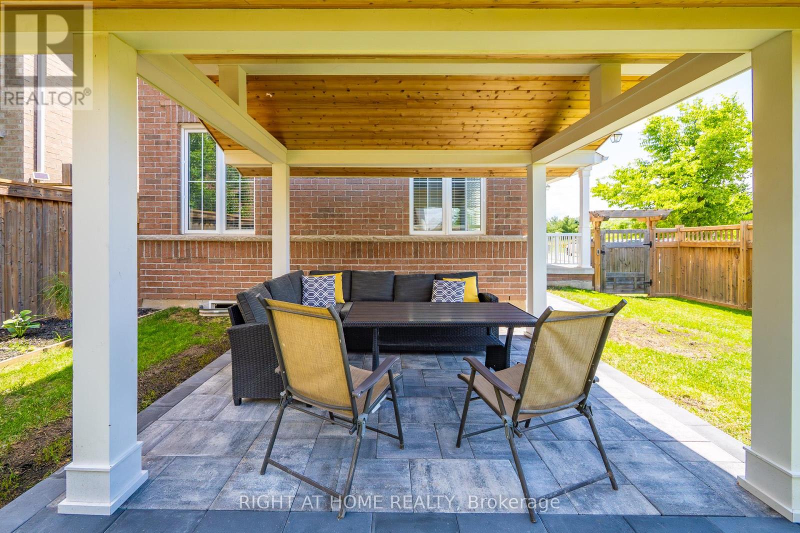 615 HEPBURN ROAD - 44