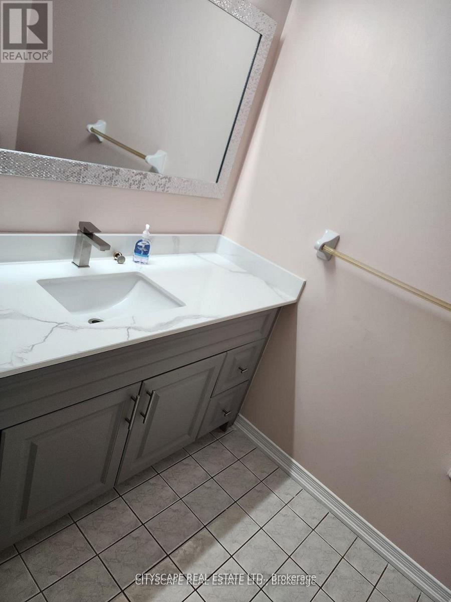 94 UNIONVILLE CRESCENT - 22