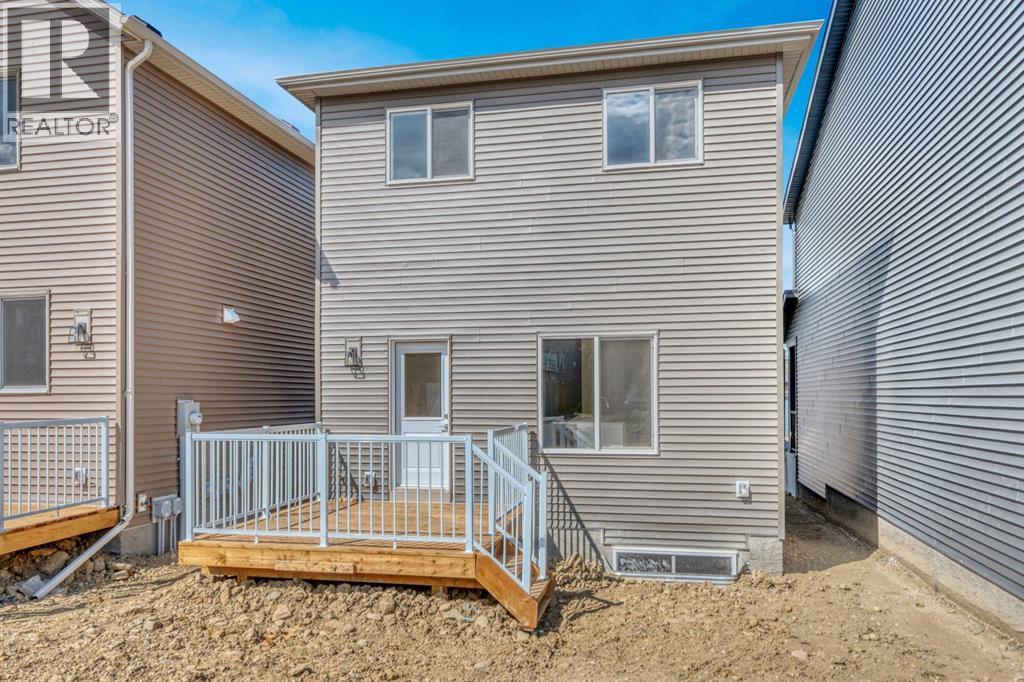 296 Marmot Grove NW - photo 3