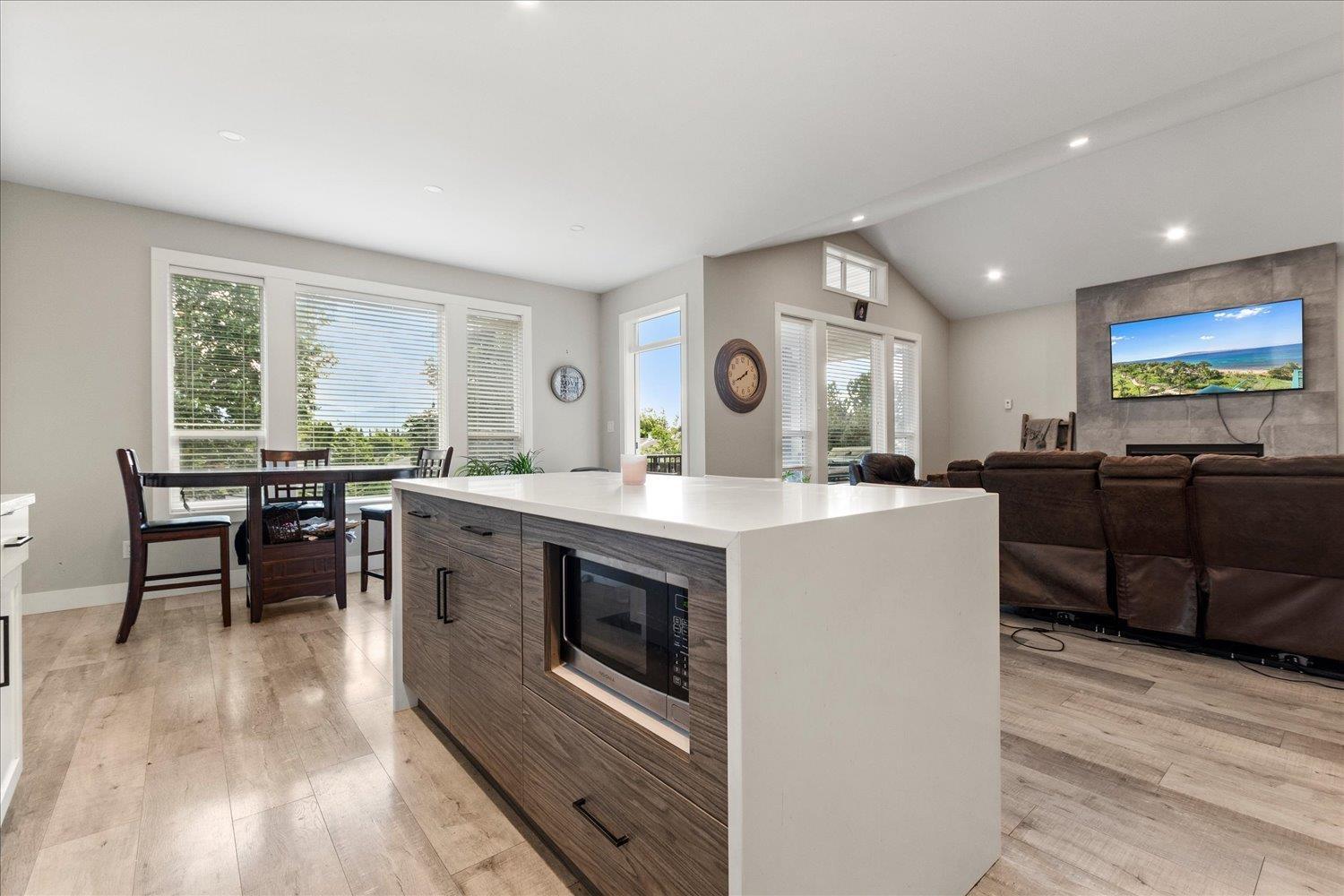 46302 RIVERSIDE DRIVE, Chilliwack Proper East, Chilliwack