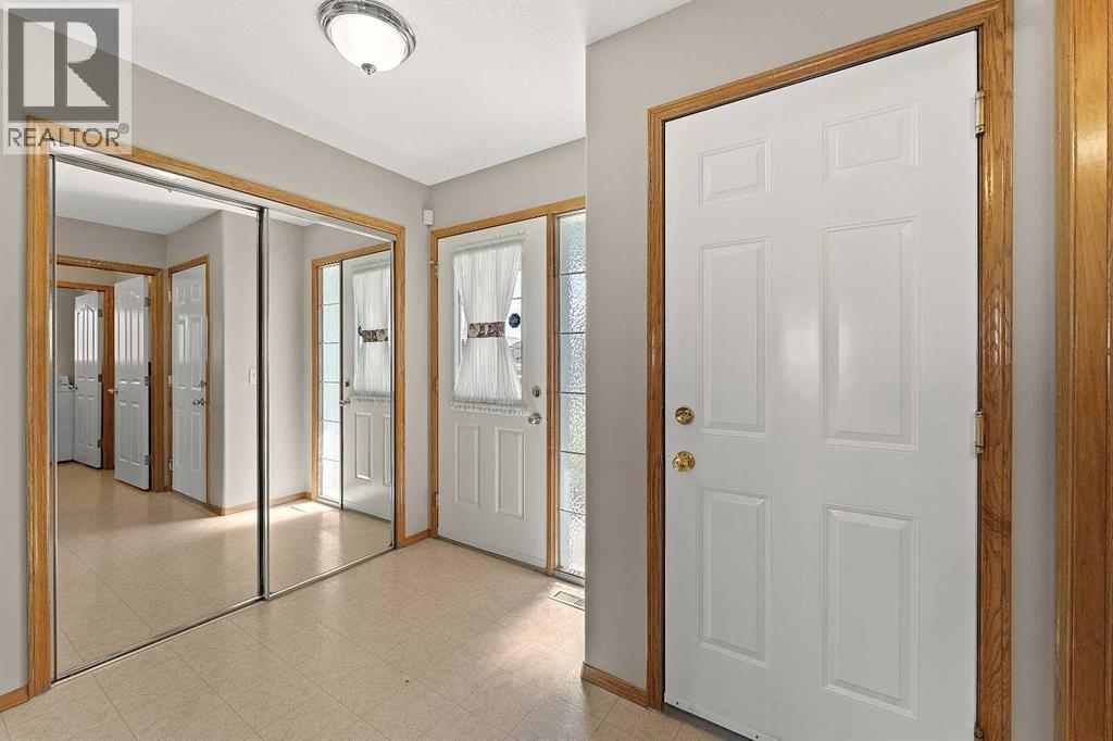 126 Saddleridge Close NE - photo 4