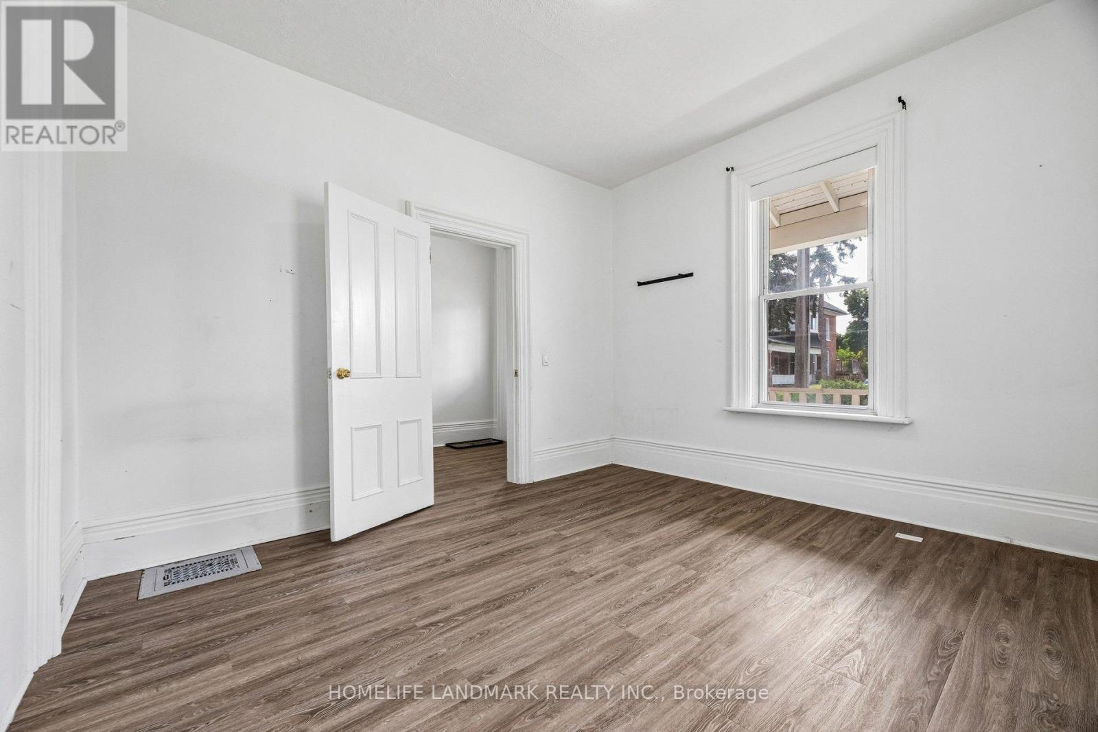 737 WATER STREET - 14