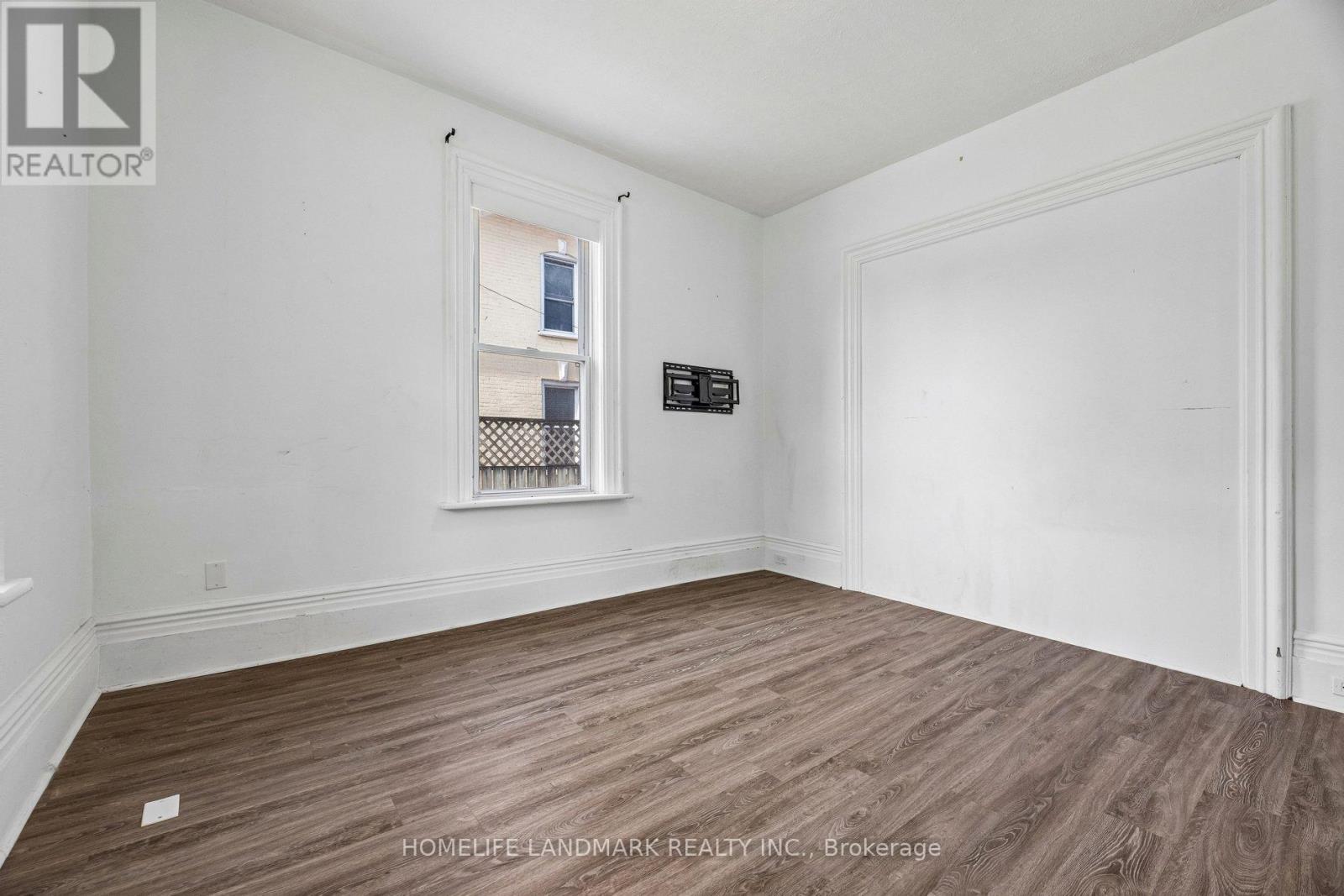 737 WATER STREET - 15