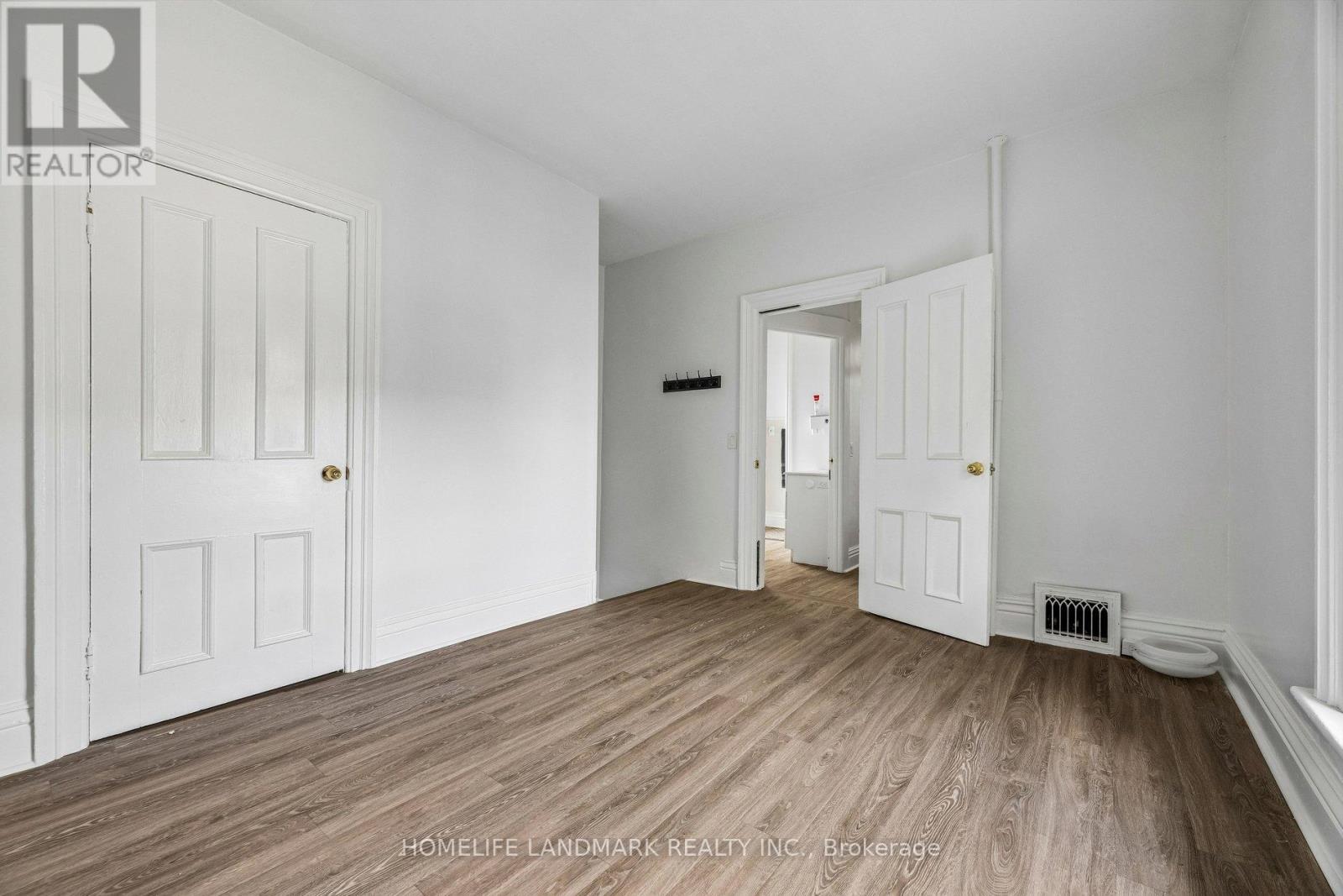 737 WATER STREET - 19