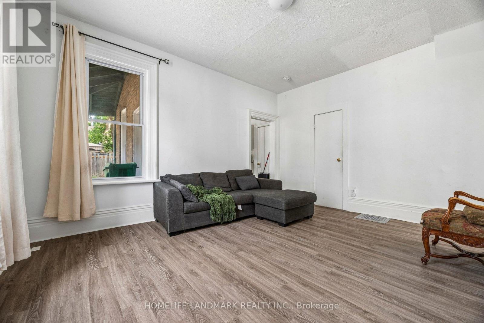 737 WATER STREET - 7