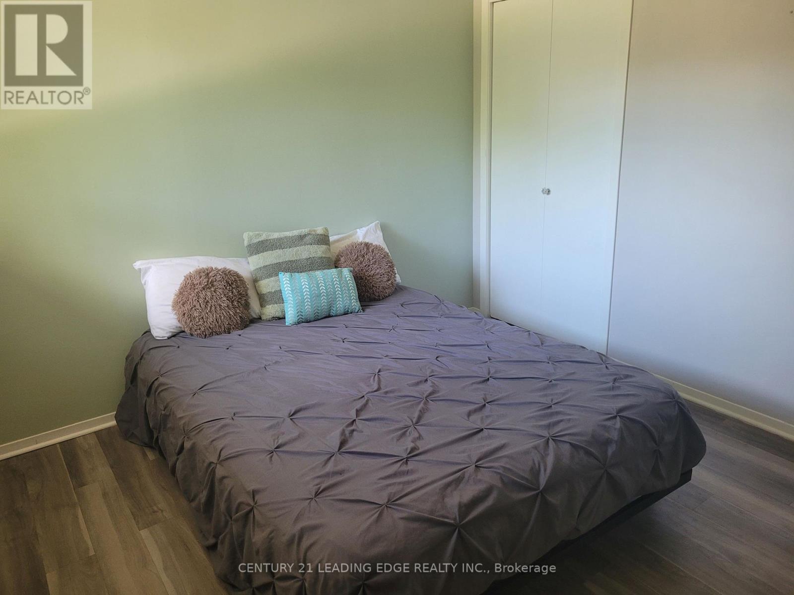 19 FOREST HILL ROAD - 16