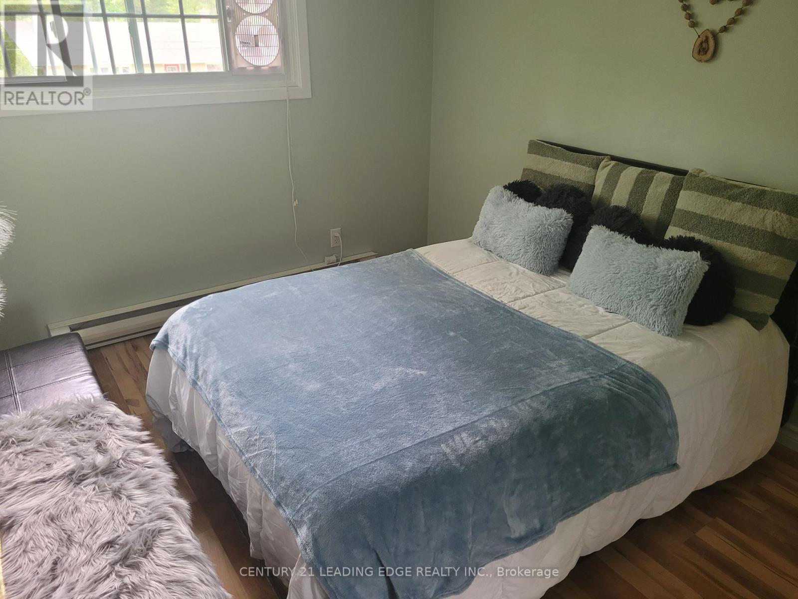 19 FOREST HILL ROAD - 20