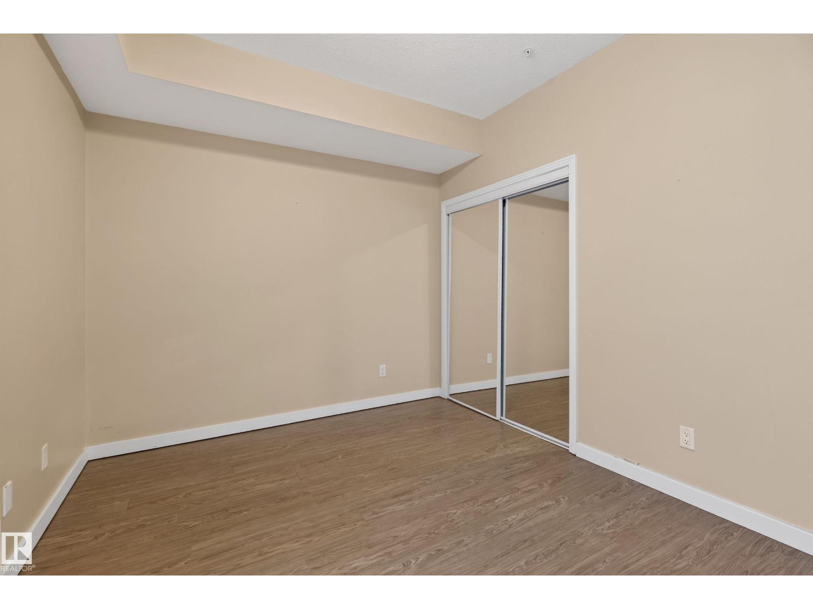 #109 9828 112 ST NW - 24