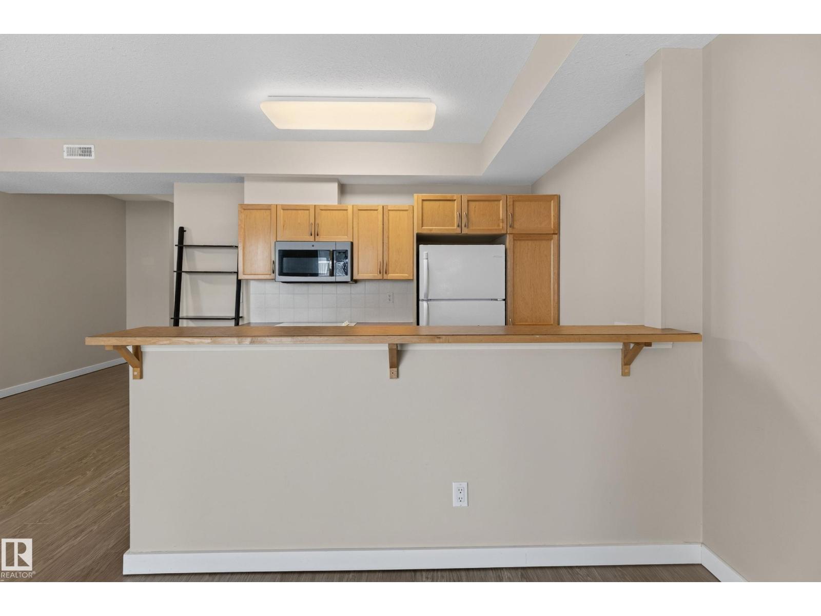 #109 9828 112 ST NW - 13