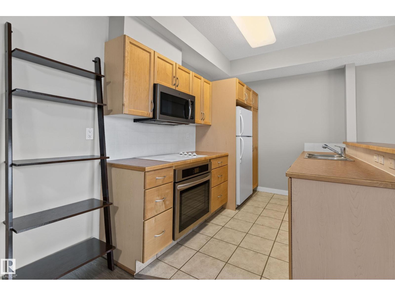 #109 9828 112 ST NW - 10