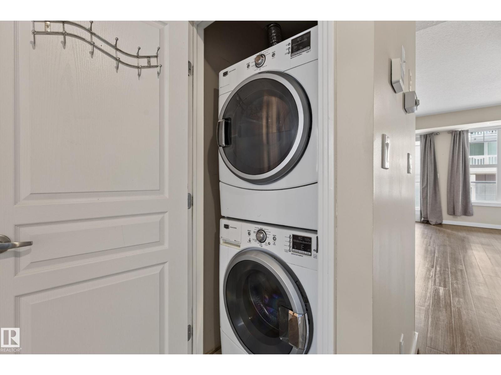 #109 9828 112 ST NW - 27