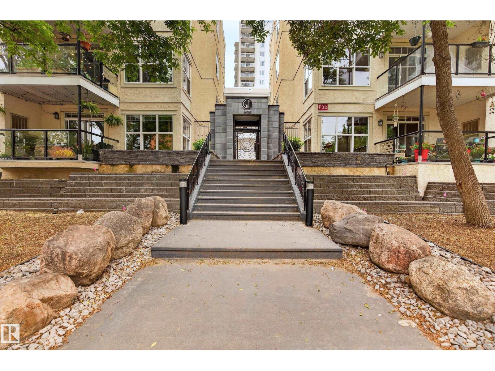 #109 9828 112 ST NW - 1