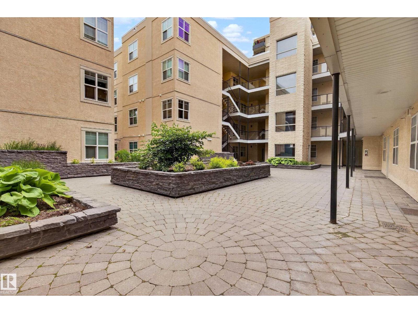 #109 9828 112 ST NW - 30