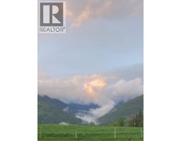 33 Lang Road, Cherryville, BC V0E2G3 Photo 27