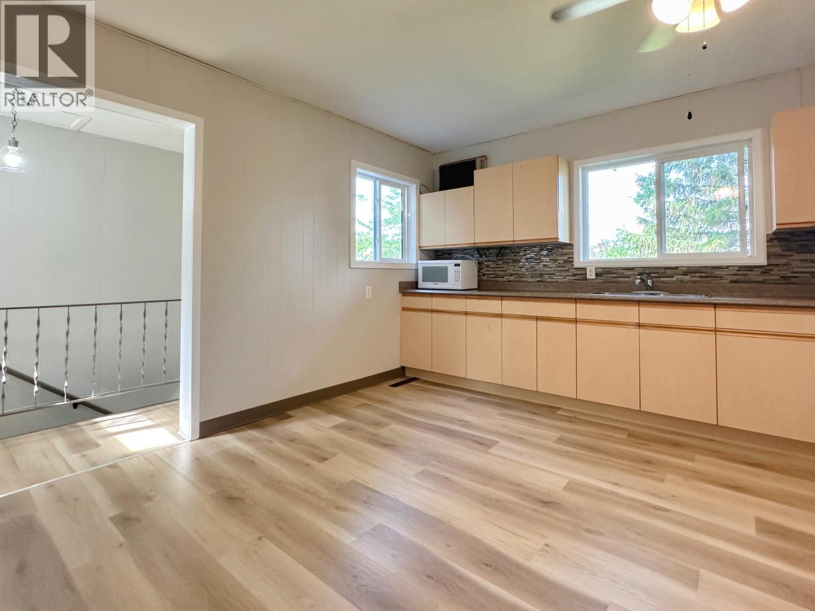 6910 PONDEROSA Drive - 27