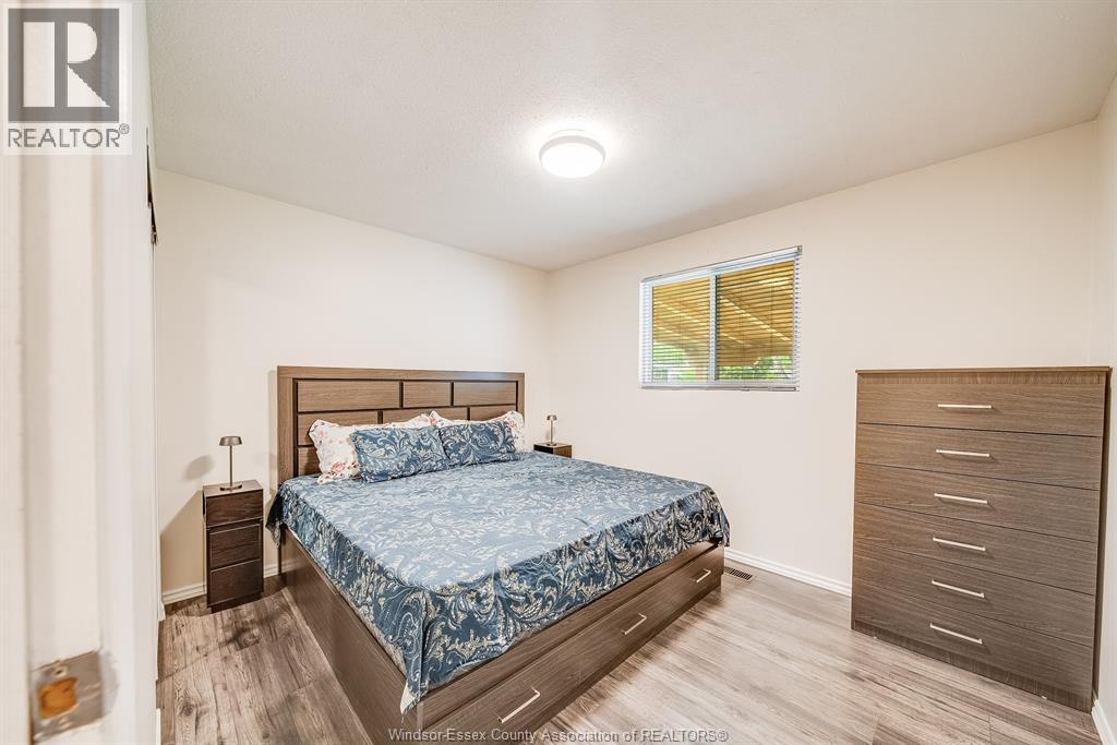 5210 QUEEN ELIZABETH DRIVE - 17