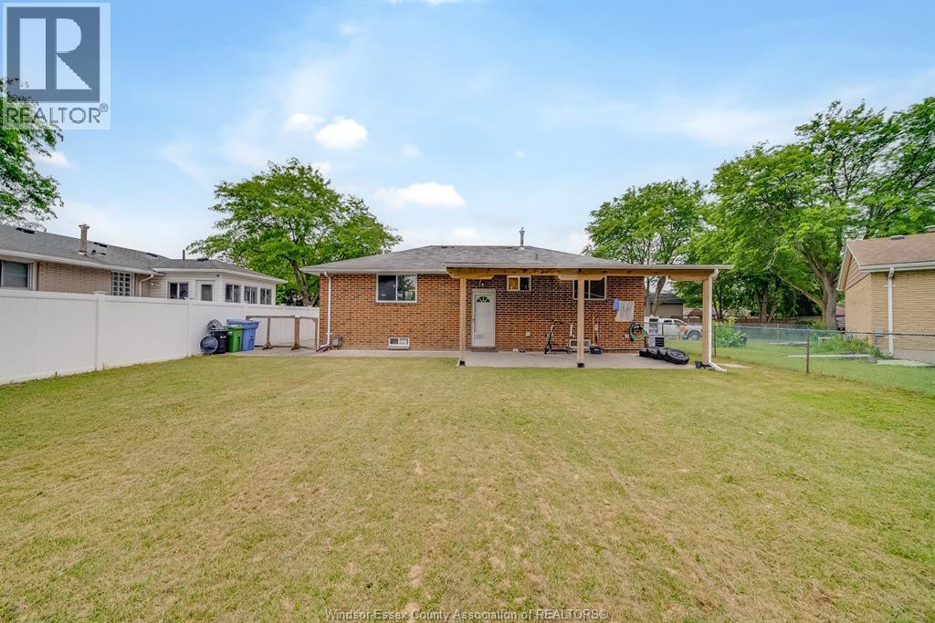 5210 QUEEN ELIZABETH DRIVE - 39