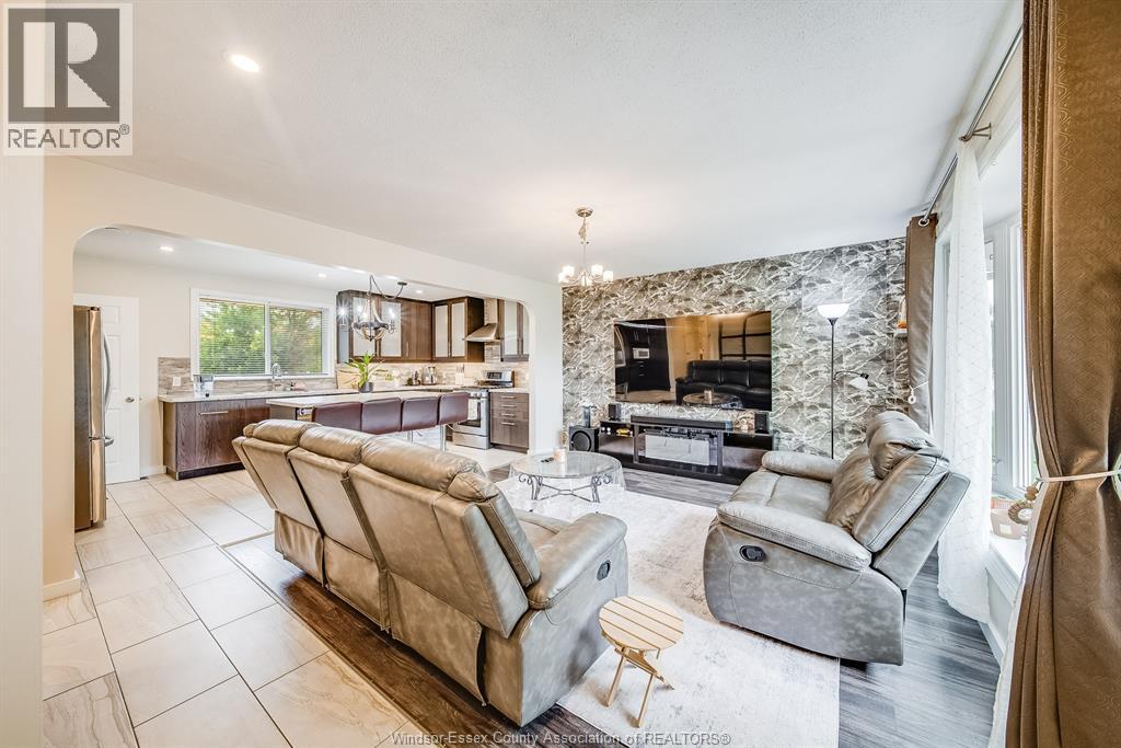5210 QUEEN ELIZABETH DRIVE - 8