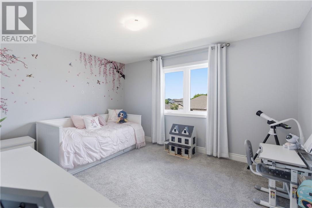 90 Landreville Drive - Image 16