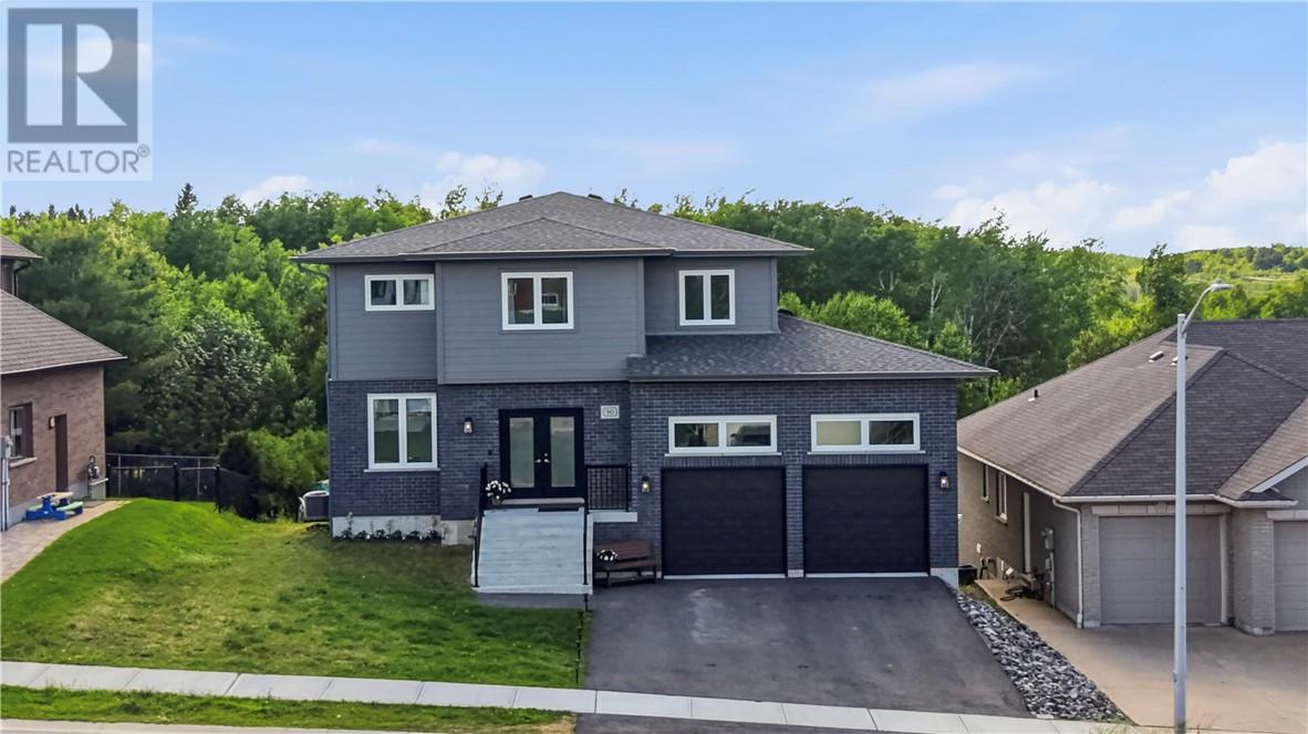 90 Landreville Drive - 2