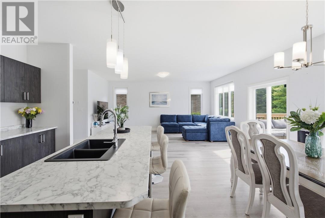 90 Landreville Drive - 6