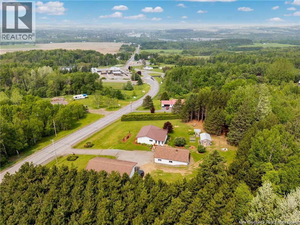 29 Route 190 - Image 3