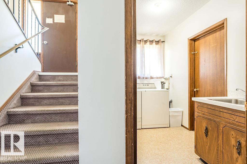 3812-3814 53 ST - 19