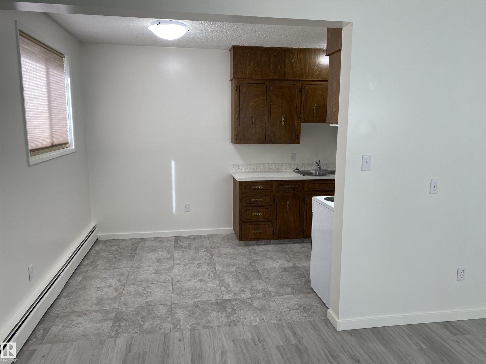 3812-3814 53 ST - 35