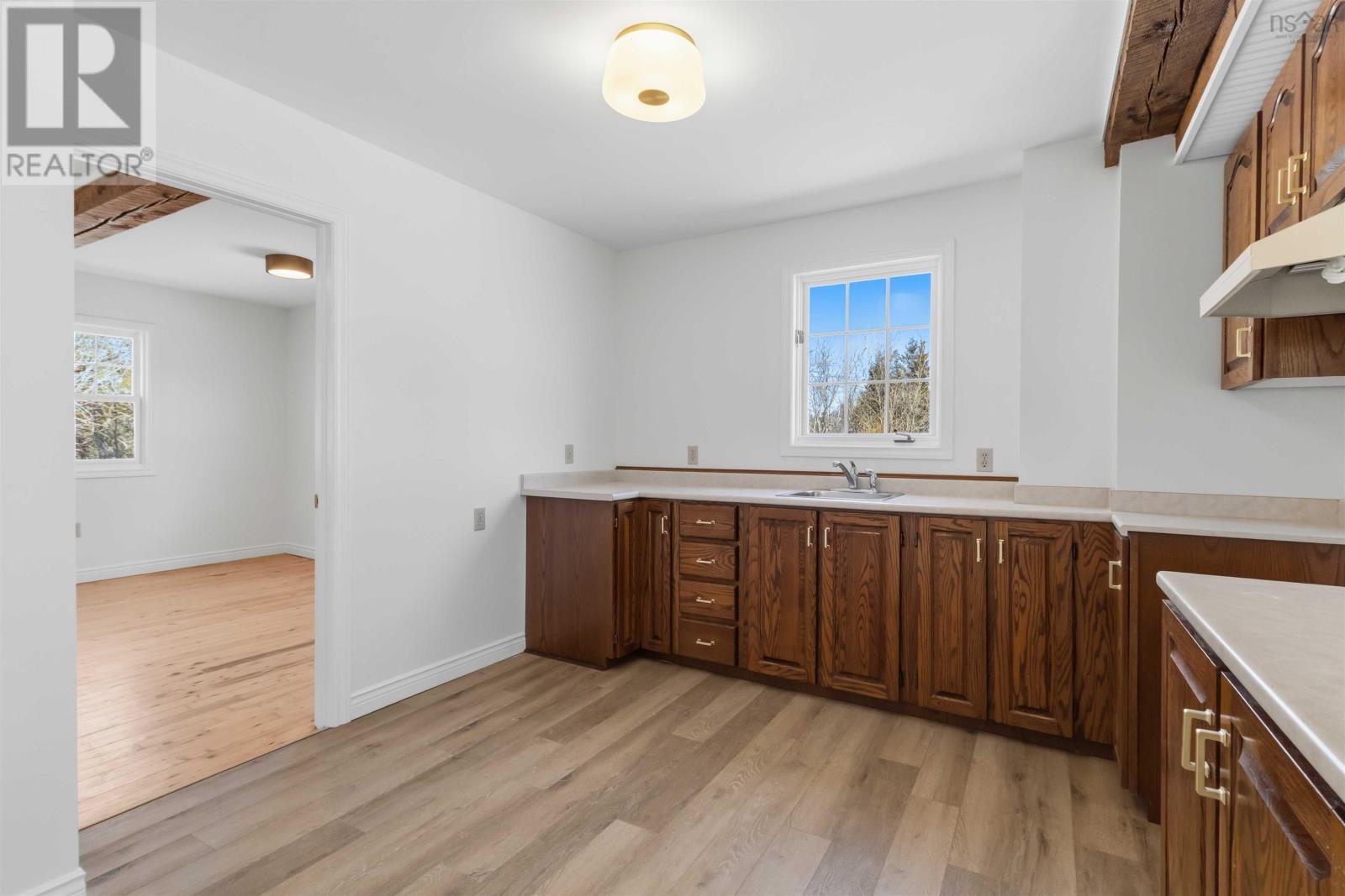 341 Myra Road - 11