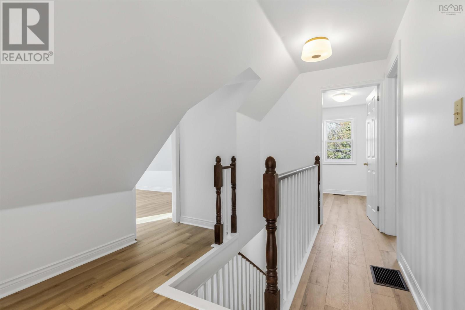341 Myra Road - 21