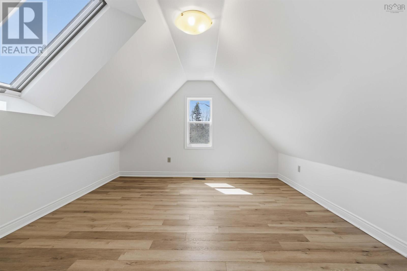 341 Myra Road - 30